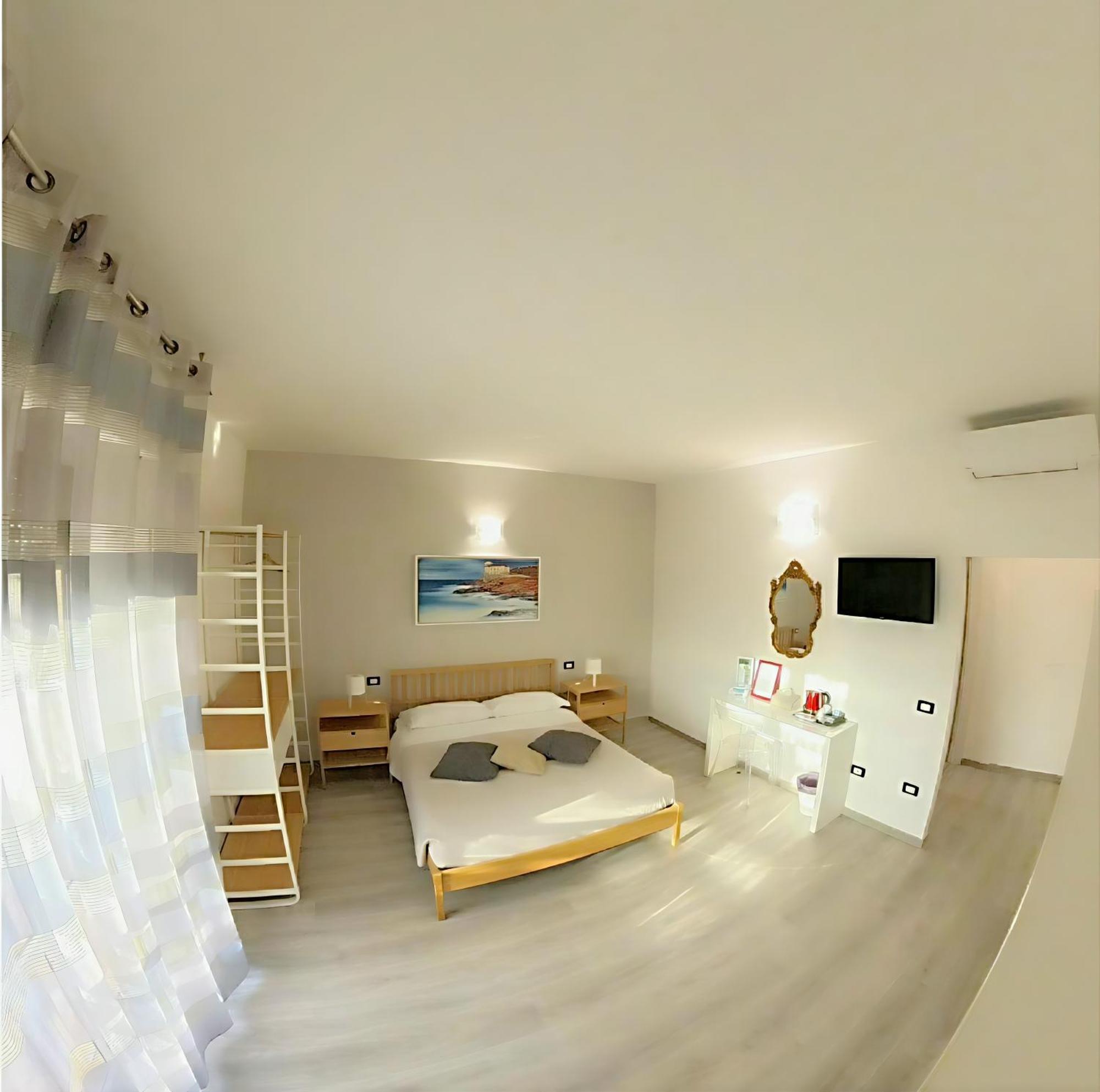 Отель Attico Livorno Bed & Relax Экстерьер фото